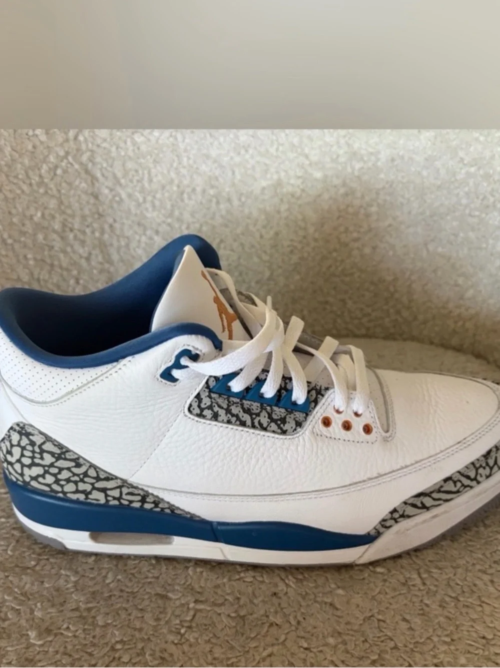 Jordan Retro Wizards Low White Blue with Elephant Print NEW WITH BOX